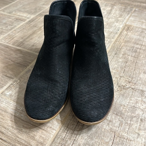 Lucky Brand Baley Bootie Women's Size 9M Black Perforated Chop Out Boots - Picture 2 of 7